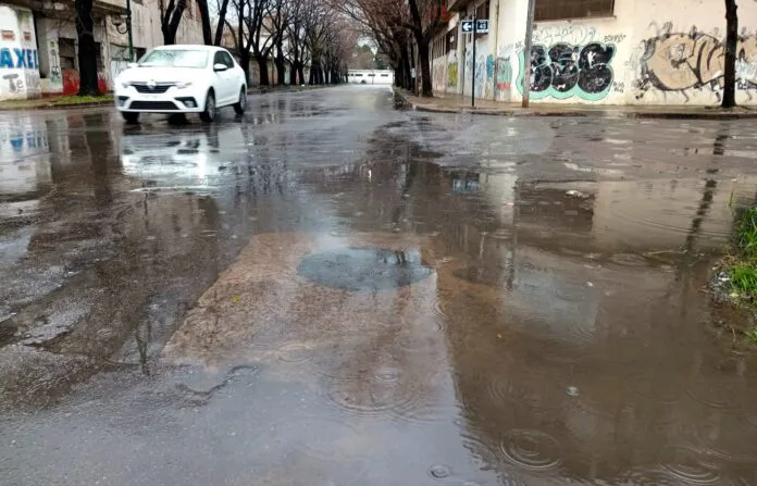 Lluvias-calle-696x447